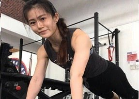 Клип был свидетелем лизы чернокозоко