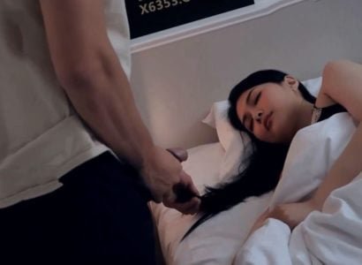 Петух идет к лучшему другу жены